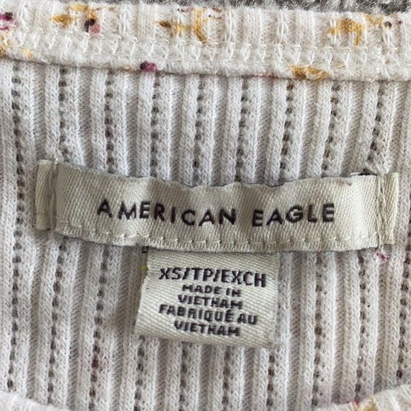 adorable short sleeve shirt from American Eagle - Picture 2 of 2